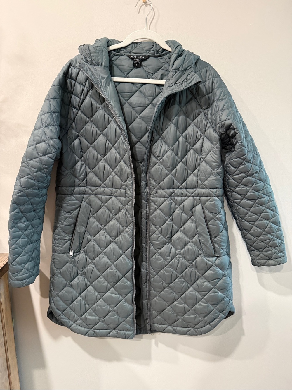 Athleta Quilted Hooded Puffer Coat in Grey-Green